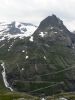 Serpentiny silnice na Trollstigen ve svazch poho Romsdal